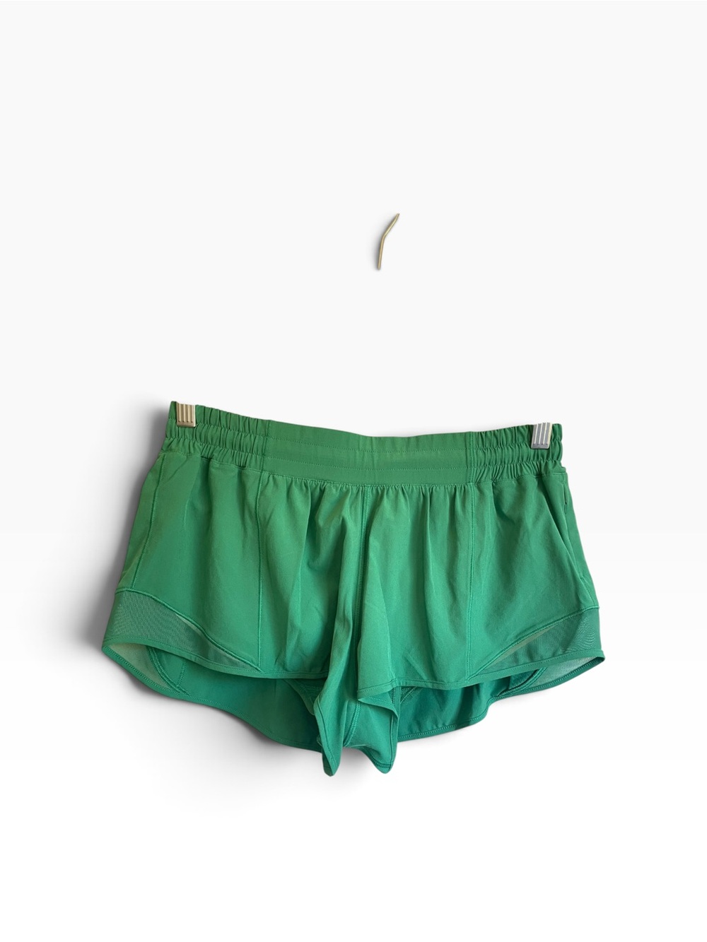lululemon athletica Hottie Hot Shorts 2 1/2” NWT